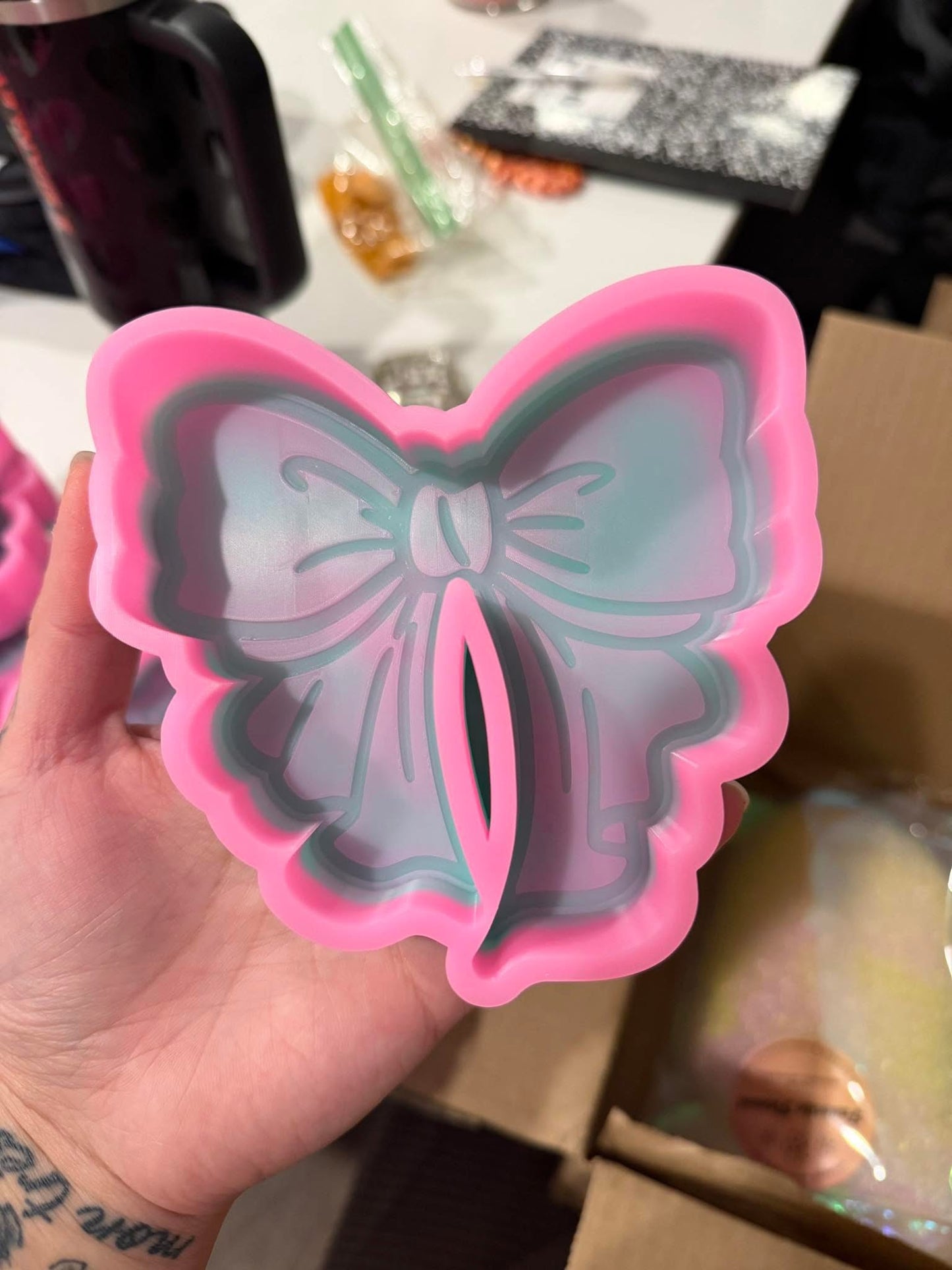 Destash- bow mold (new- never used)