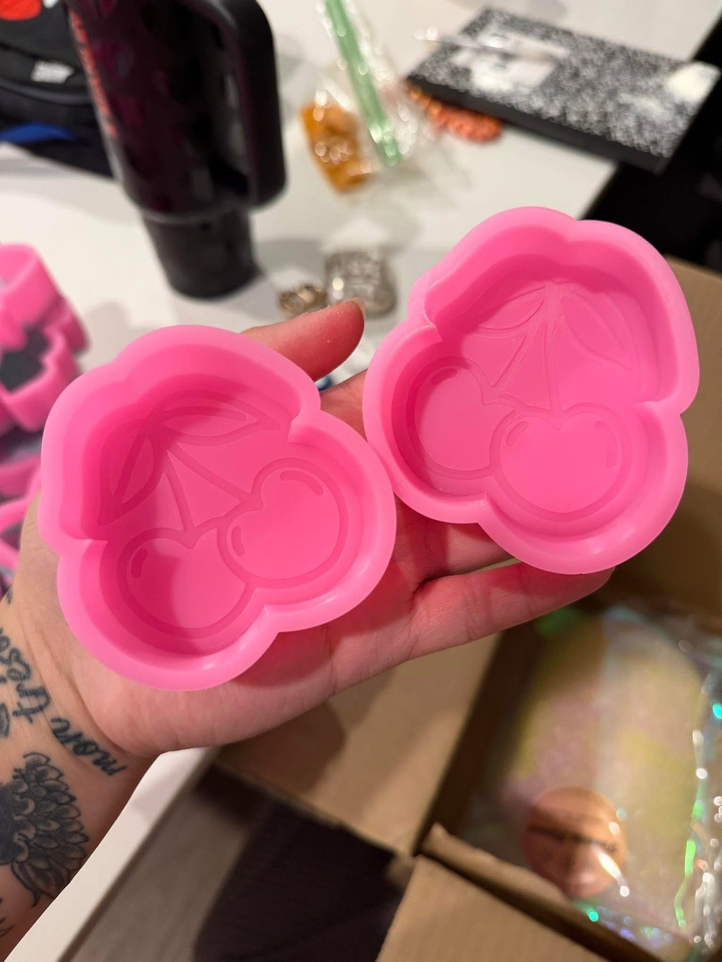 Destash- Cherry vents mold (new- never used)