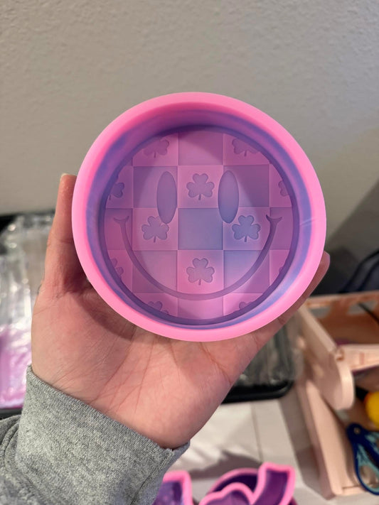 Destash- shamrock smiley mold (new- never used)
