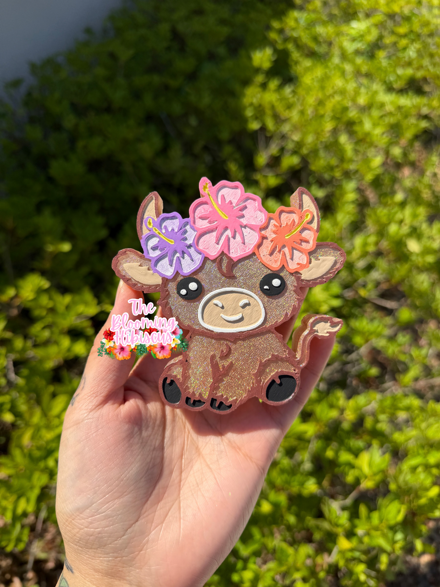 Highland Cow with Hibiscus Freshie